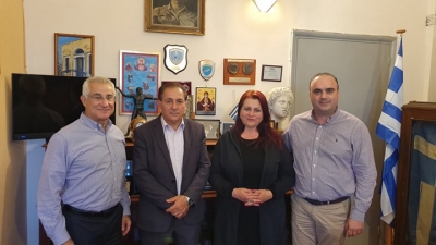 «Συνάντηση Δημάρχου Καλυμνίων με Δήμαρχο Τάρπον Σπρινγκς και Προέδρους Ενώσεων Καλυμνίων Αττικής και Ρόδου»