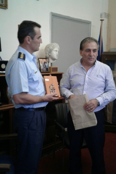 Συνάντηση Δημάρχου Καλυμνίων με το νέο Περιφερειακό Αστυνομικό Δντή της Αστ/κής Διεύθυνσης Νοτίου Αιγαίου κο Κων/νο Κοκορόσκο